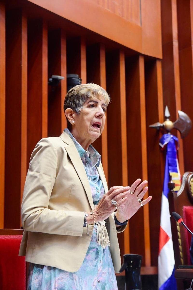 Senadora de Puerto Plata responde a supuesto veto a Yailin en anfiteatro local: “En algún momento le tocará”
