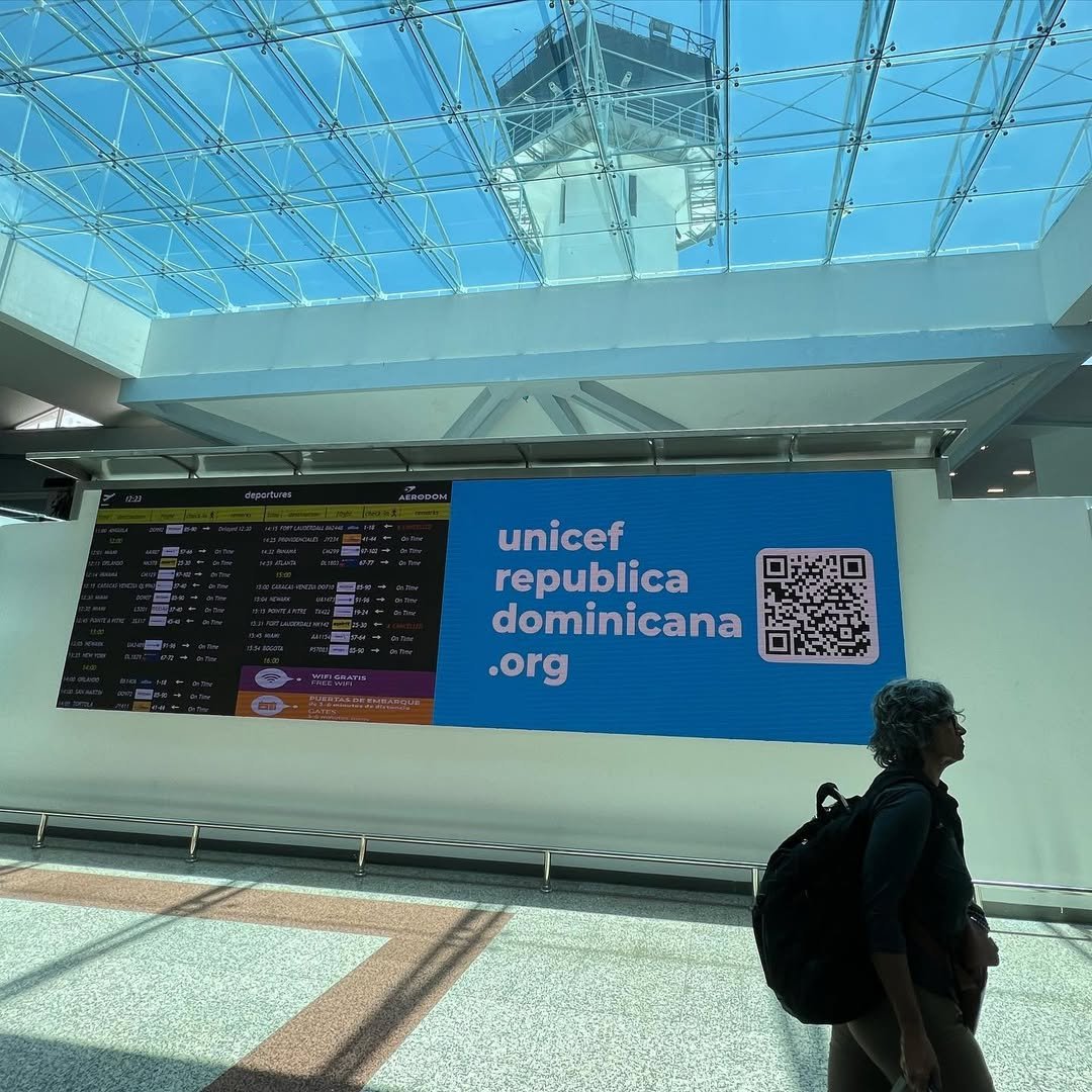 AERODOM transforma sus aeropuertos en plataformas de impacto social junto a UNICEF